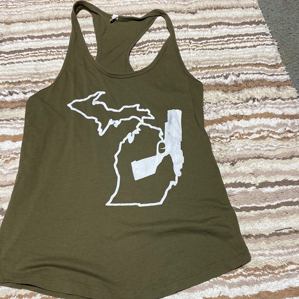 Michigan tanks top​​